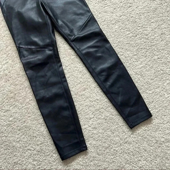 Free People Black Faux Leather Pants Women’s Size 25 Urban Outfitters Polyester - Picture 11 of 16